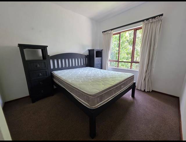 1 BEDROOM APARTMENT FOR SALE IN SUNNINGHILL